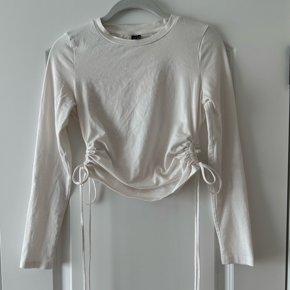 SHEIN Drawstring Ruched Solid Tee - Picture 3 of 5